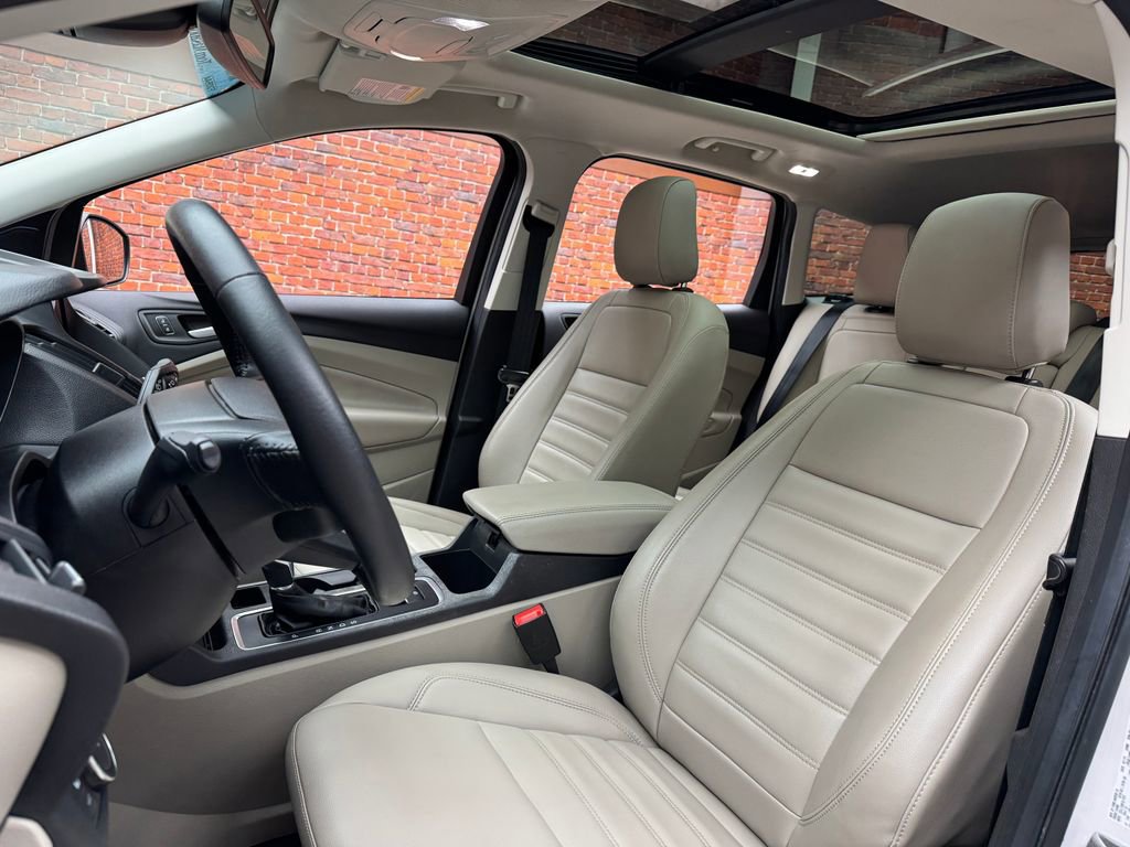 Certified 2019 Ford Escape SEL FWD image 24