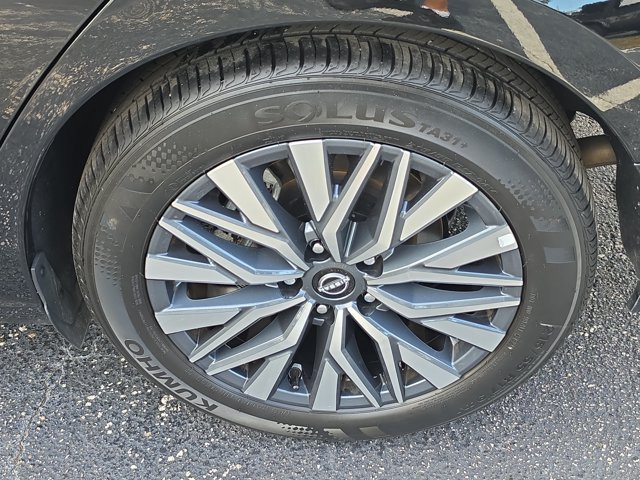 Used 2025 Nissan Altima 2.5 SV FWD image 9