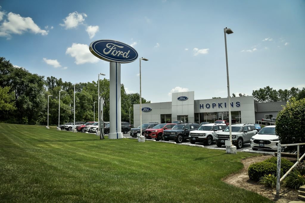 Certified 2023 Ford Edge Titanium w/ Class II Trailer Tow Package image 3