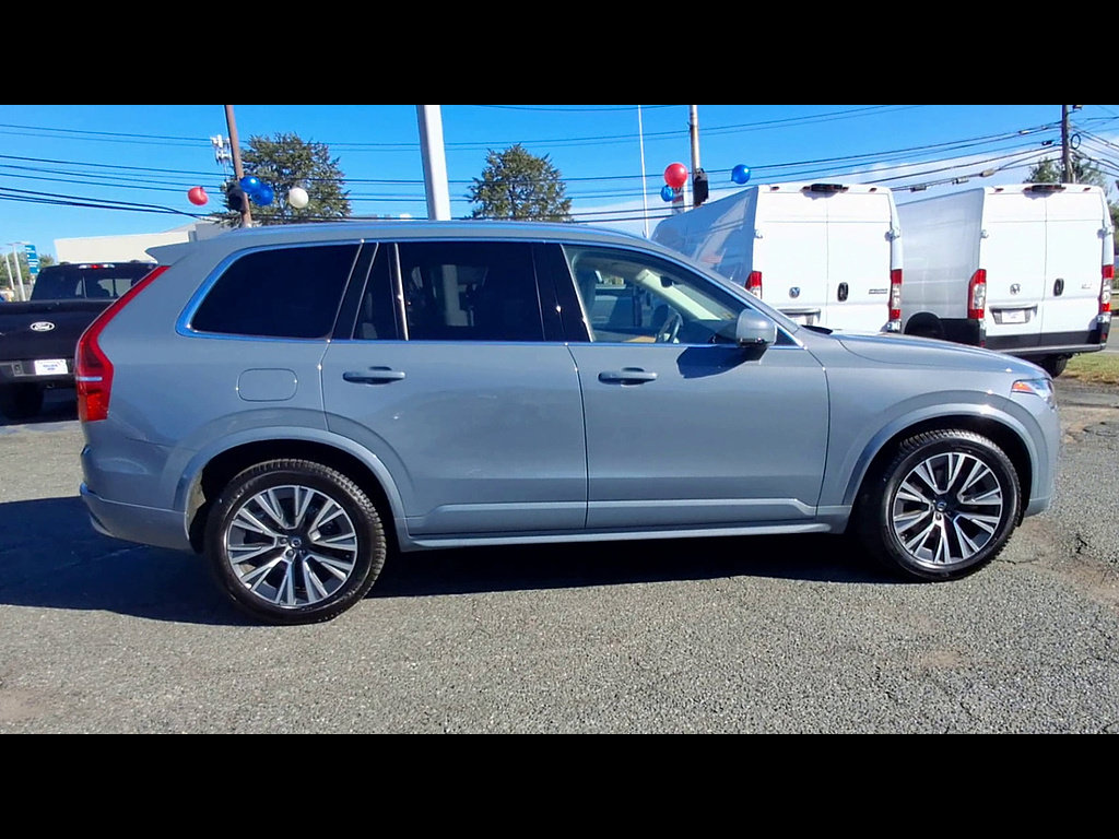 Used 2022 Volvo XC90 T6 Momentum w/ Climate Package AWD/4WD image 9