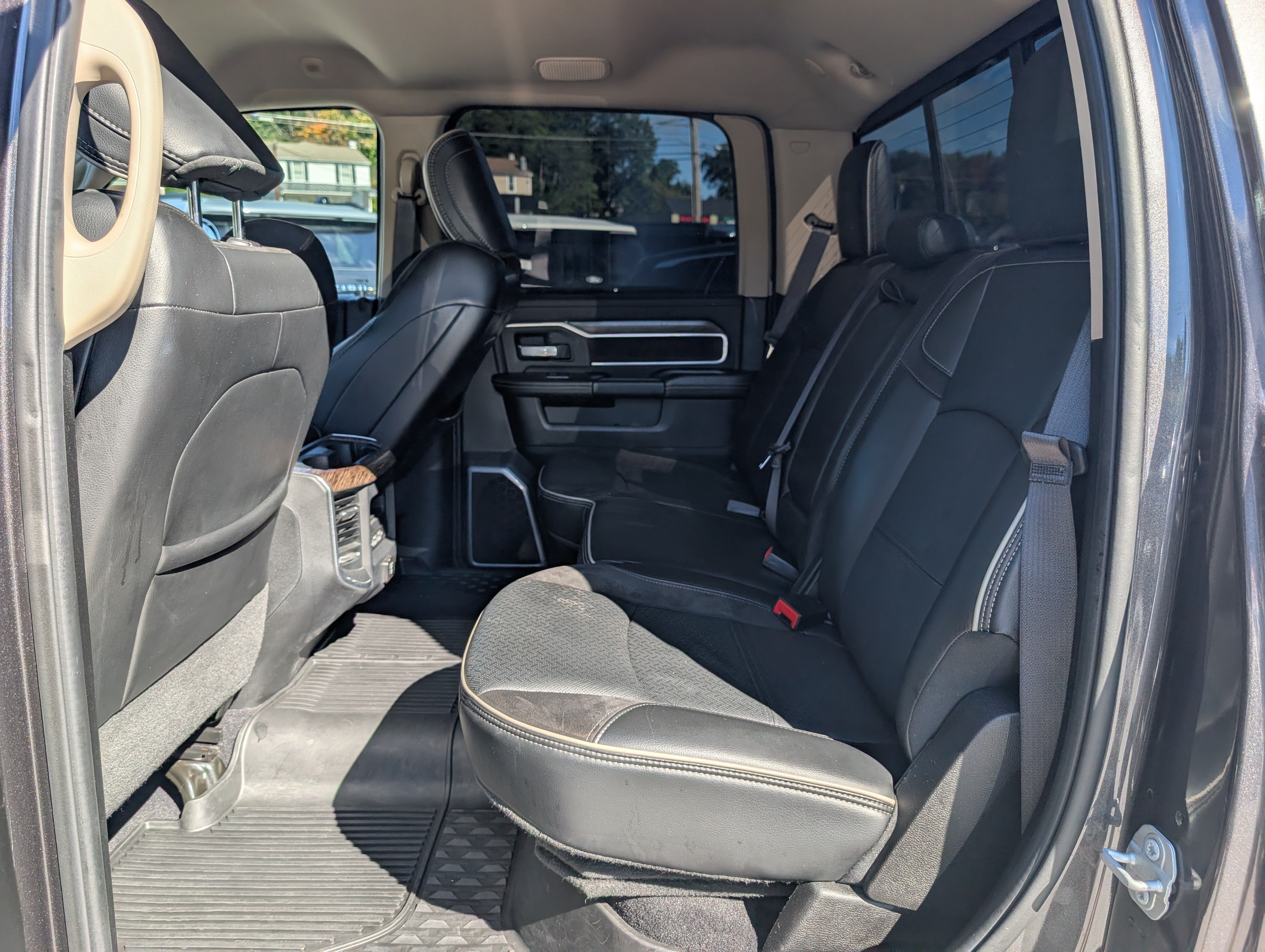 Used 2020 RAM 2500 Laramie AWD/4WD image 15