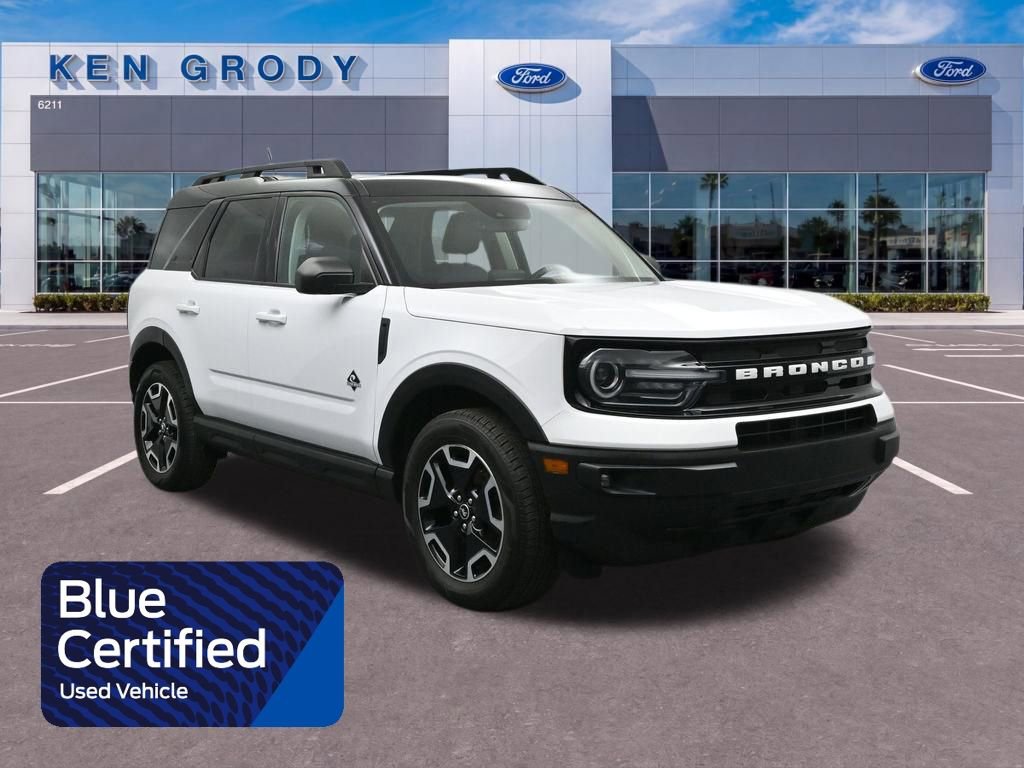 Certified 2022 Ford Bronco Sport Outer Banks w/ Tech Package AWD/4WD image 1