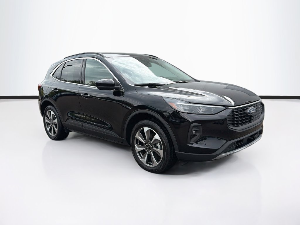 Certified 2025 Ford Escape Platinum AWD/4WD image 3