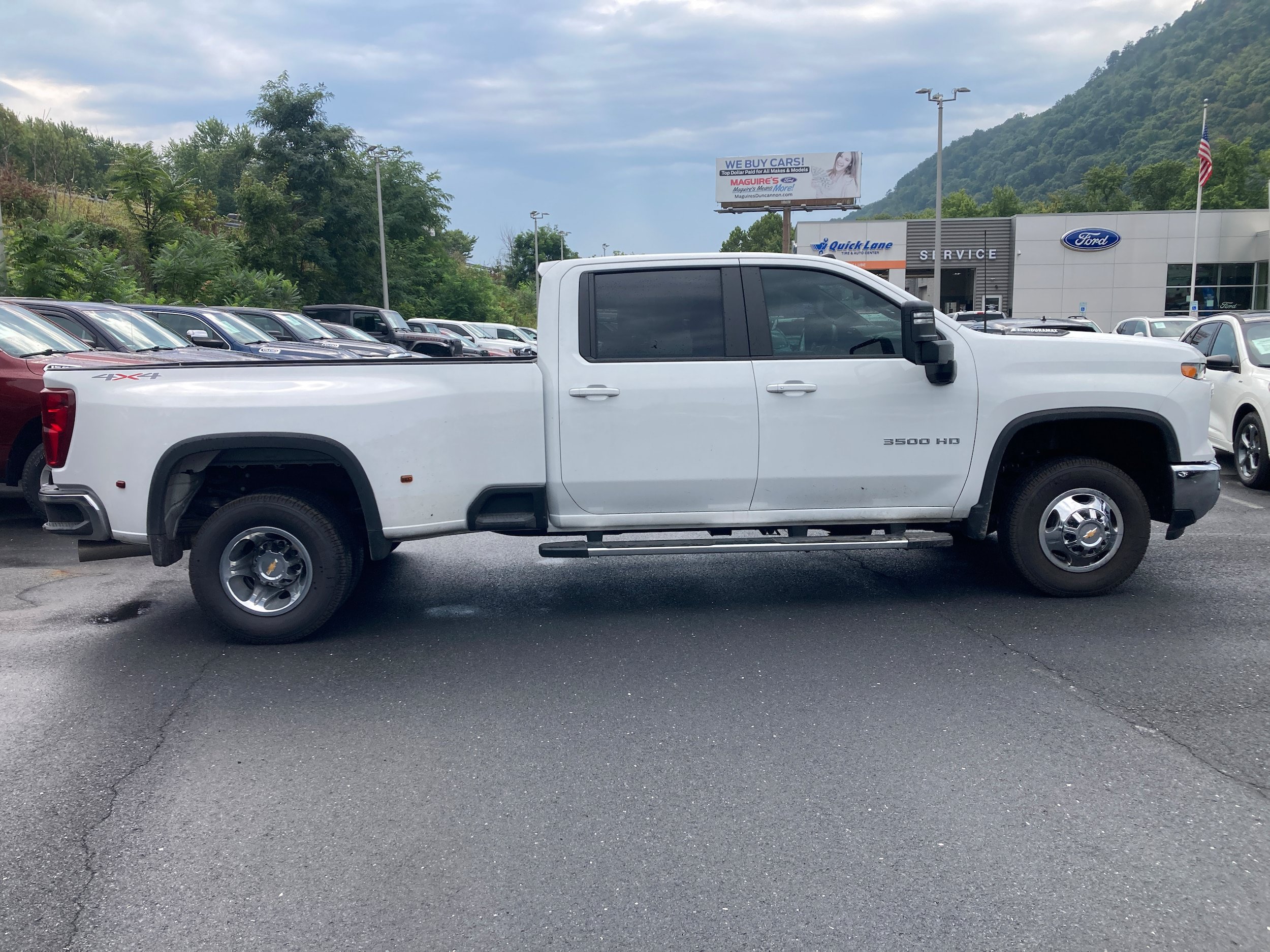 Used 2026 Chevrolet Silverado 3500 LT AWD/4WD image 6