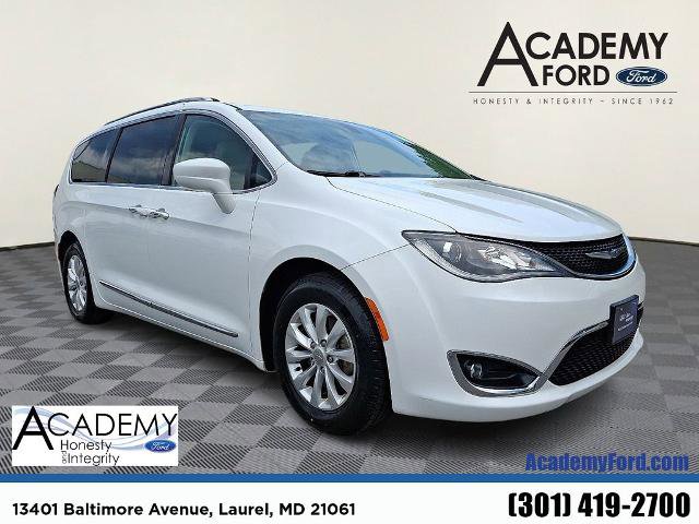 Used 2018 Chrysler Pacifica Touring-L Plus FWD image 1
