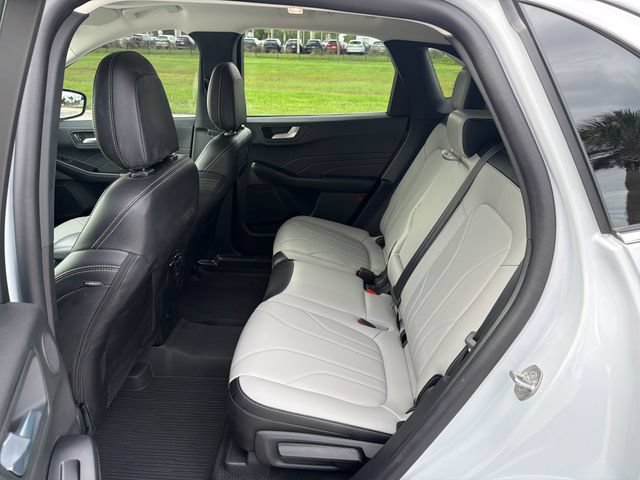 Certified 2025 Ford Escape Platinum w/ Premium Technology Package FWD image 14