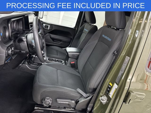 Used 2024 Jeep Wrangler Unlimited Rubicon 4xe AWD/4WD image 3