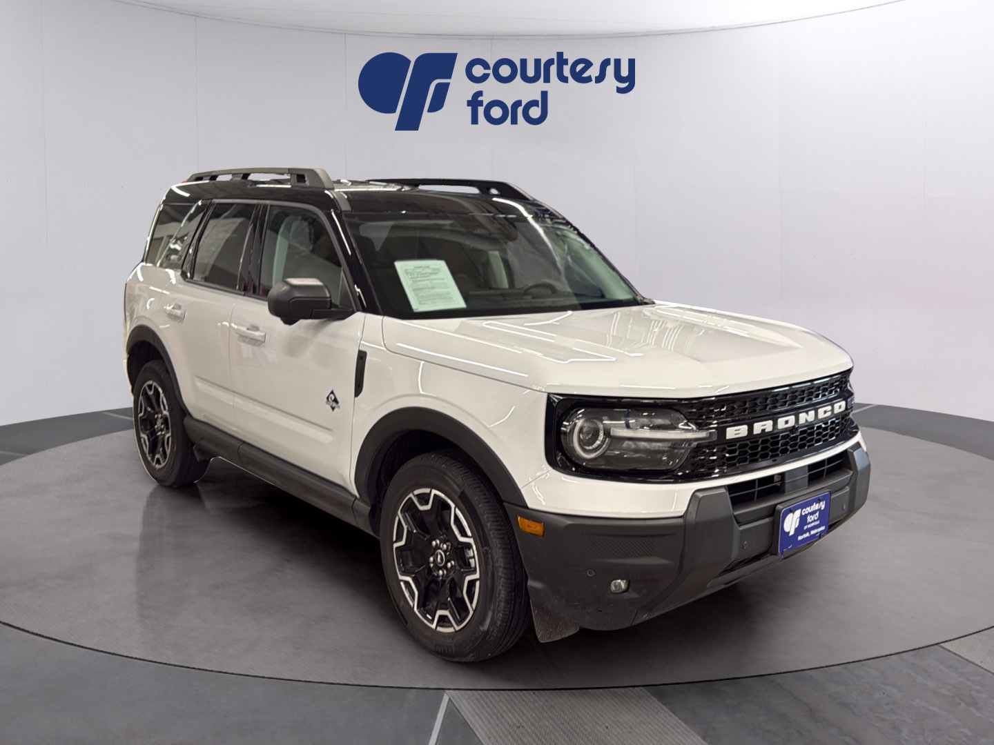 Certified 2025 Ford Bronco Sport Outer Banks w/ Outer Banks Tech Package+ AWD/4WD image 1