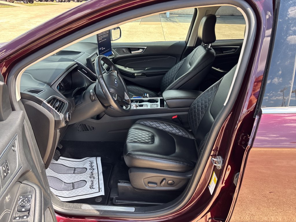 Certified 2024 Ford Edge Titanium AWD/4WD image 10
