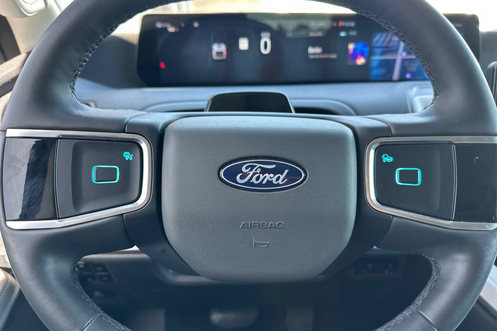 Certified 2025 Ford Expedition Active AWD/4WD image 25