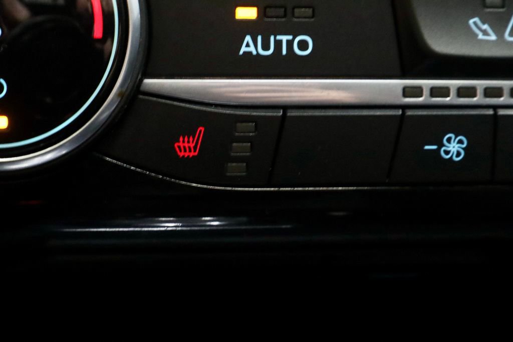 Certified 2022 Ford Escape Titanium image 12