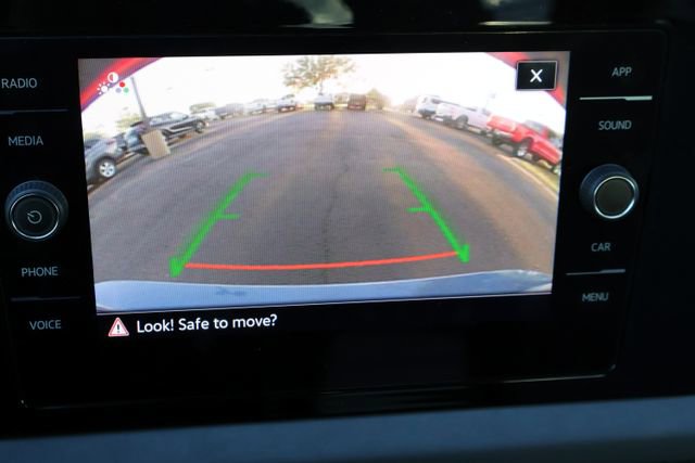 Used 2025 Volkswagen Jetta SE image 5