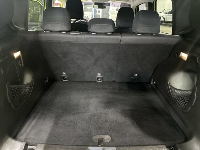 Used 2017 Jeep Renegade Latitude w/ Cold Weather Group FWD image 26
