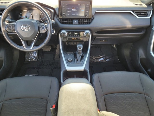 Used 2022 Toyota RAV4 SE image 12