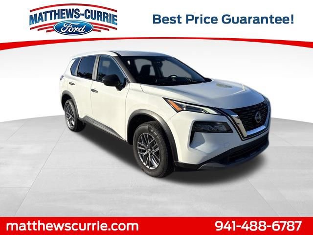 Used 2023 Nissan Rogue S image 6