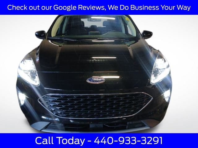 Certified 2022 Ford Escape Titanium w/ Class II Trailer Tow Package image 15