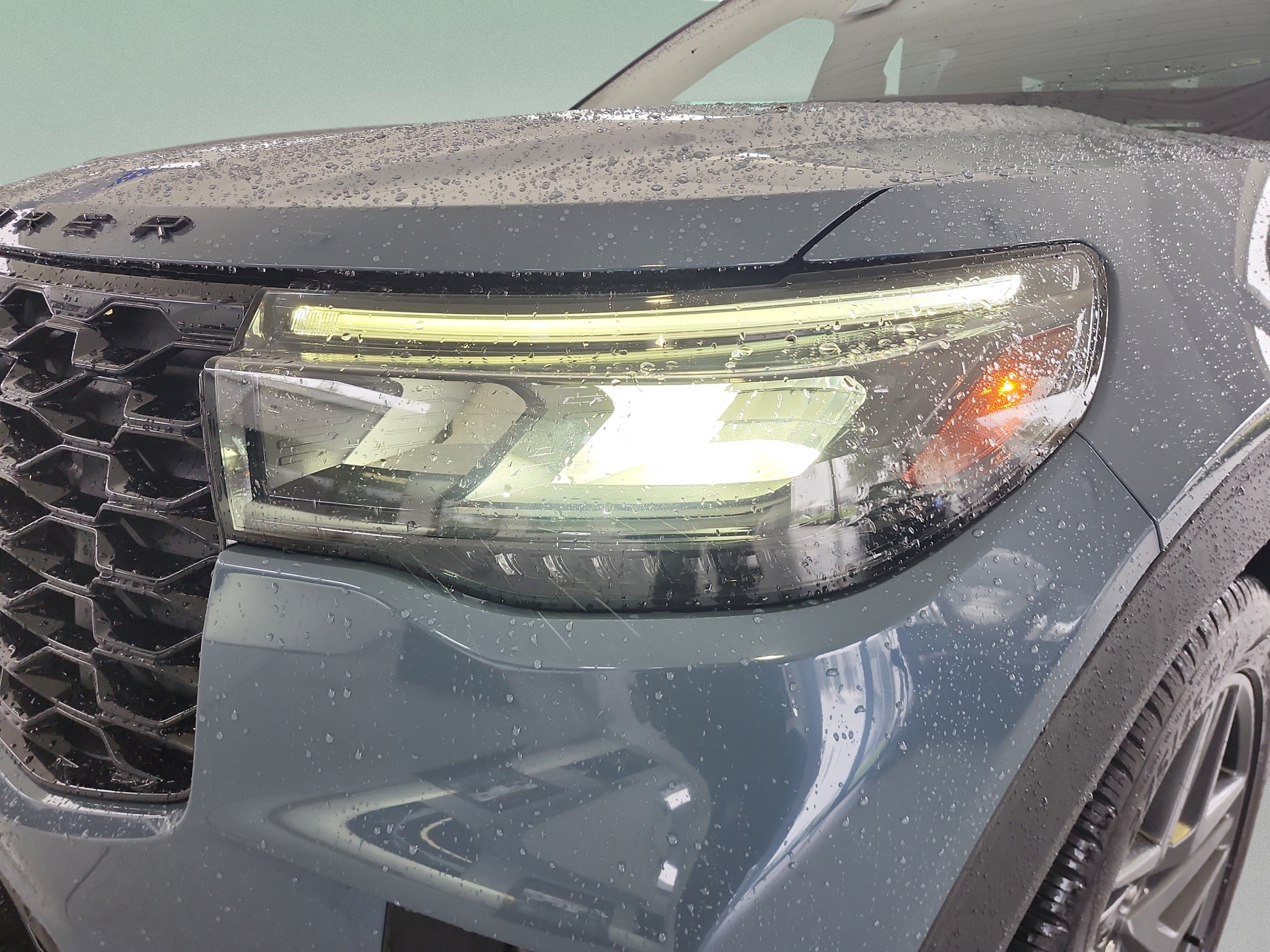 Certified 2025 Ford Explorer ST-Line w/ Premium Package RWD image 32