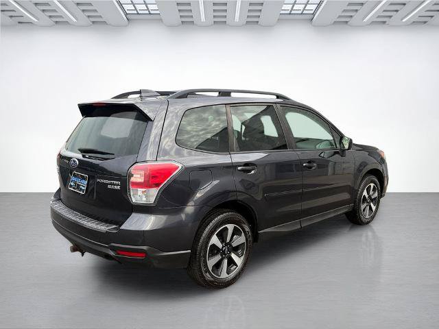 Used 2017 Subaru Forester 2.5i Premium AWD/4WD image 3