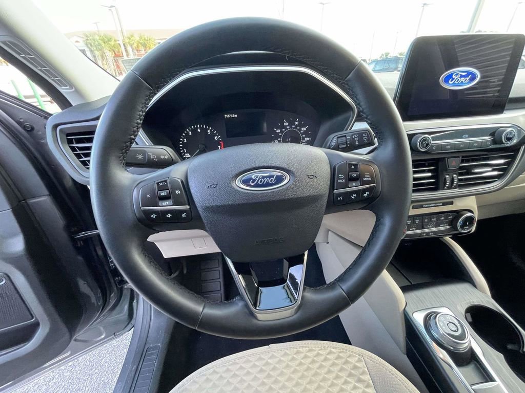 Certified 2022 Ford Escape SE w/ Convenience Package image 19