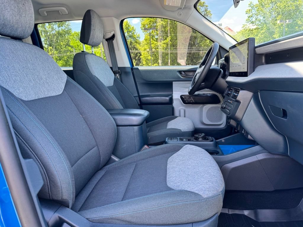 Certified 2025 Ford Maverick XLT FWD image 16