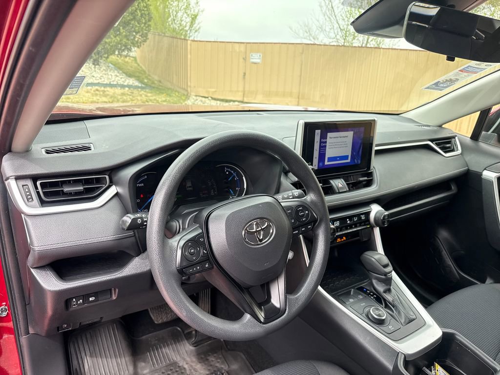 Used 2024 Toyota RAV4 LE image 13