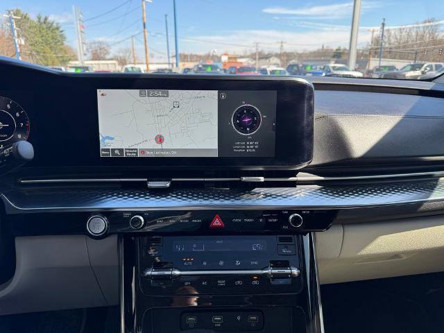 Used 2022 Kia Carnival SX Prestige image 15