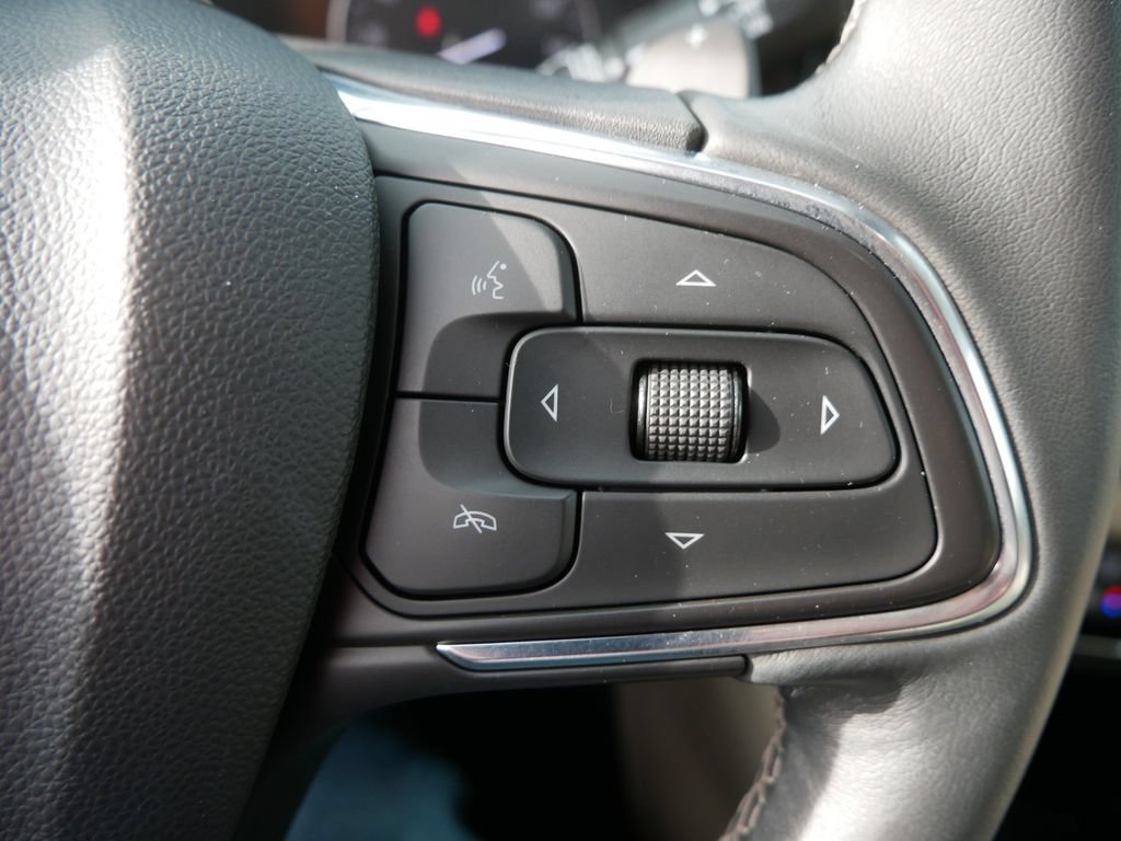 Used 2023 Buick Envision Essence AWD/4WD image 22