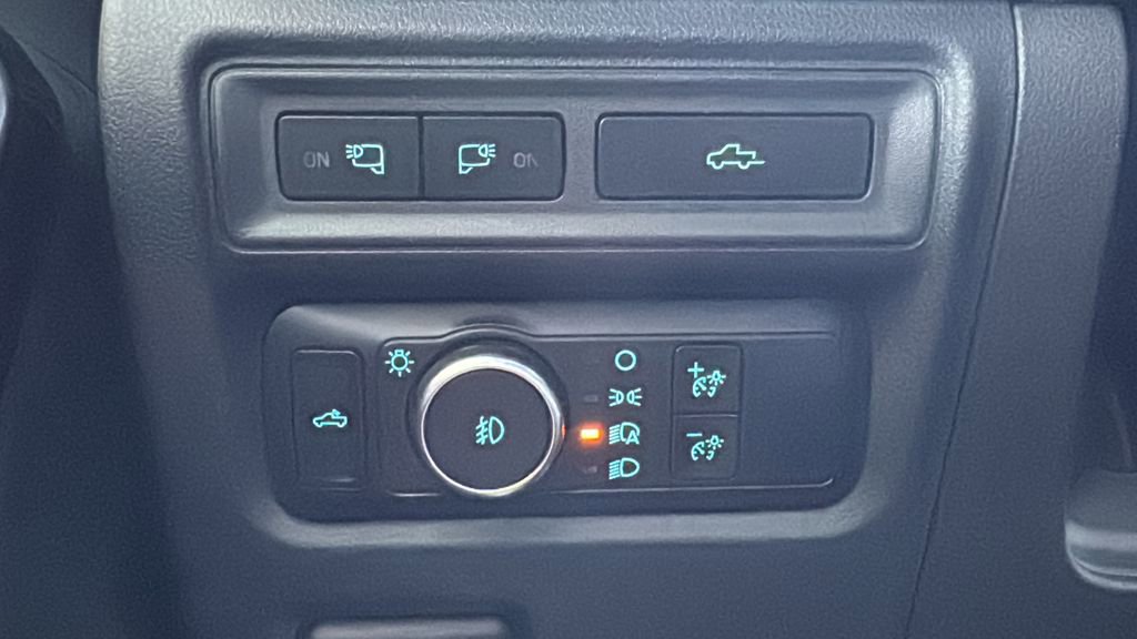 Certified 2021 Ford F150 XLT w/ Equipment Group 302A High image 19