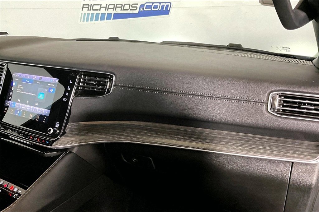Used 2024 Jeep Wagoneer L Series II image 12
