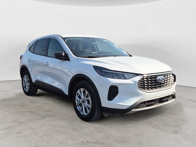 Certified 2024 Ford Escape Active AWD/4WD image 3
