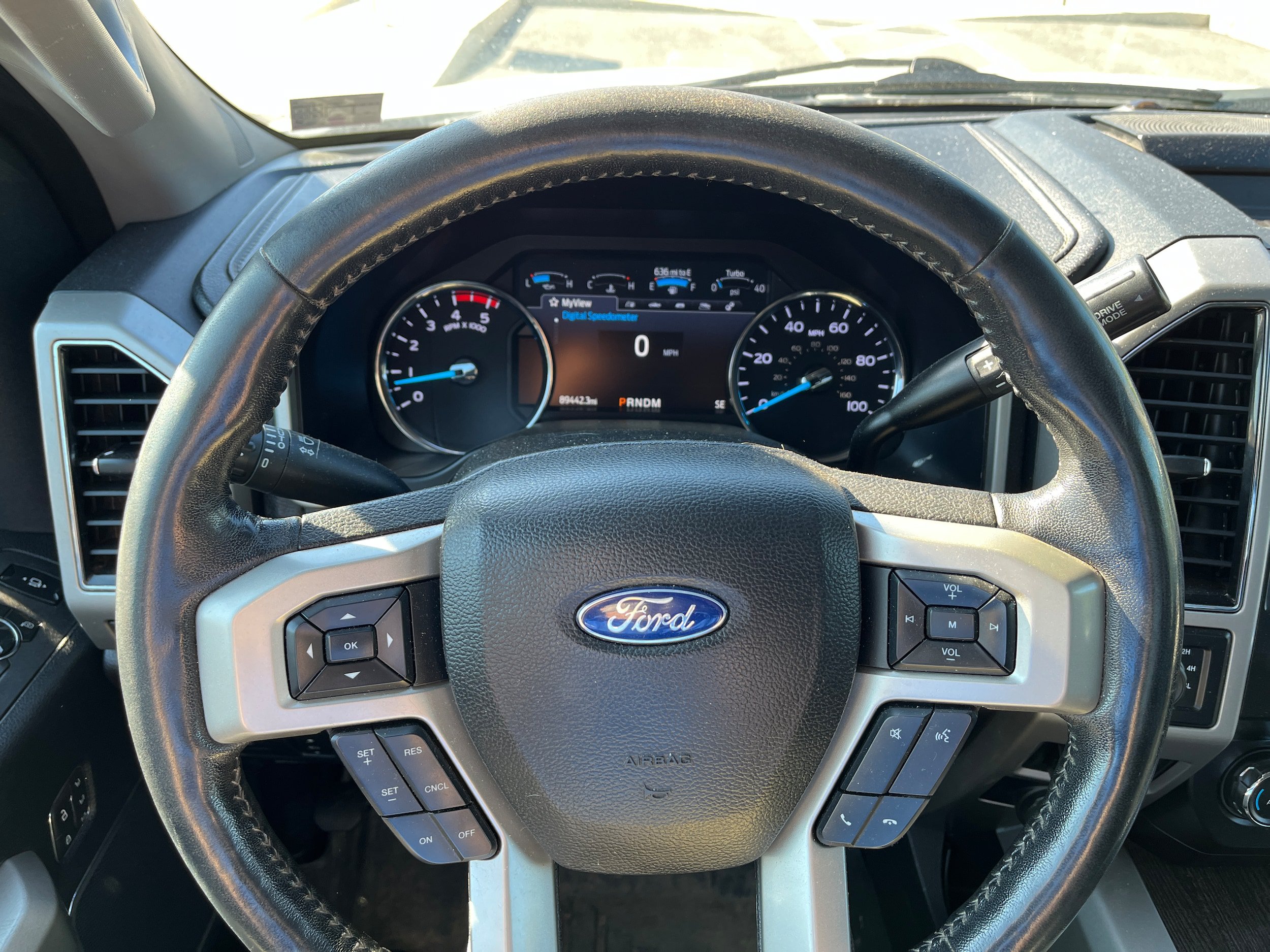Certified 2020 Ford F350 Lariat w/ Lariat Ultimate Package AWD/4WD image 17
