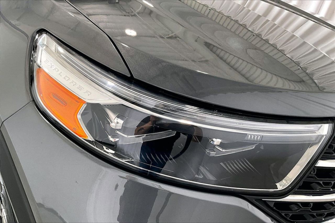 Certified 2023 Ford Explorer XLT w/ Equipment Group 202A image 29