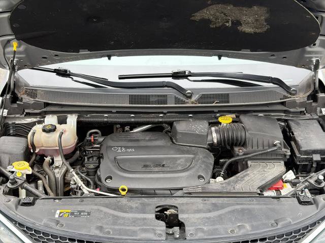 Used 2021 Chrysler Voyager LX FWD image 15