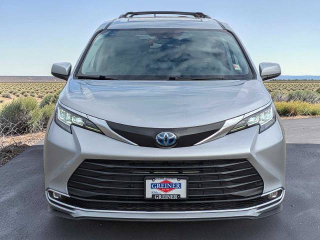 Used 2022 Toyota Sienna XLE AWD/4WD image 9
