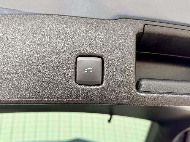 Certified 2025 Ford Escape ST-Line Elite w/ Premium Technology Package image 17