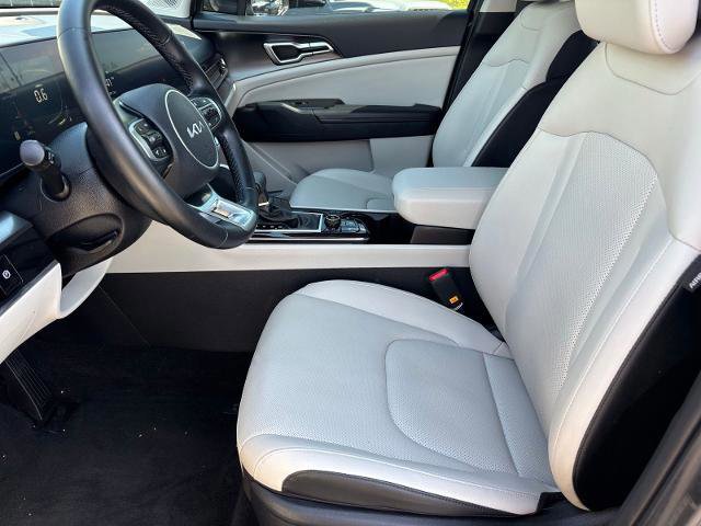 Used 2025 Kia Sportage EX FWD image 19