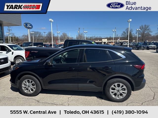 Certified 2023 Ford Escape Active image 2