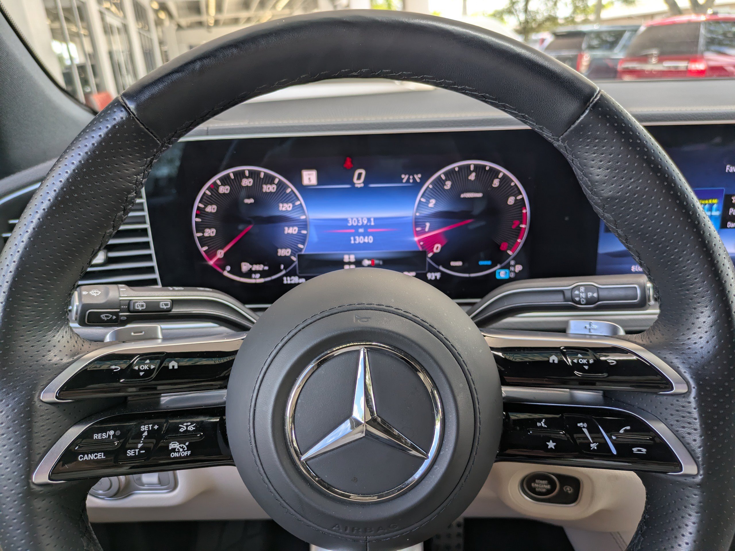 Used 2025 Mercedes-Benz GLS 450 4MATIC image 31