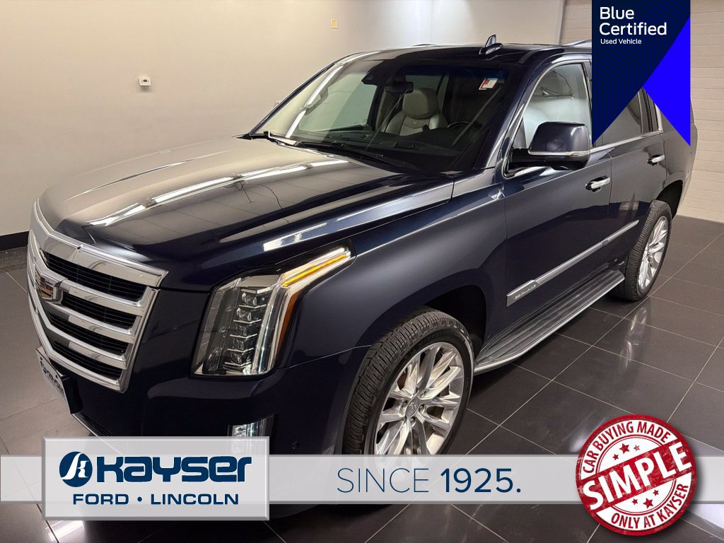 Used 2018 Cadillac Escalade Premium Luxury AWD/4WD image 3
