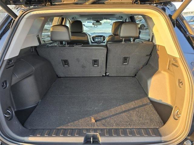 Used 2022 GMC Terrain SLT w/ Infotainment Package II image 17