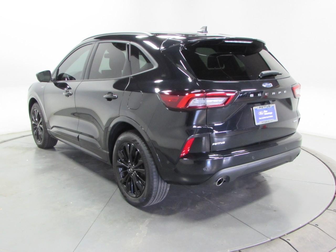 Certified 2023 Ford Escape ST-Line Elite w/ Premium Technology Package AWD/4WD image 5