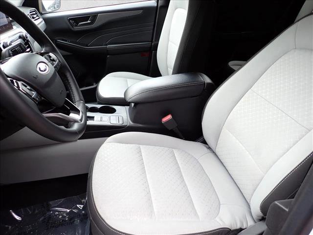 Certified 2023 Ford Escape Active AWD/4WD image 13