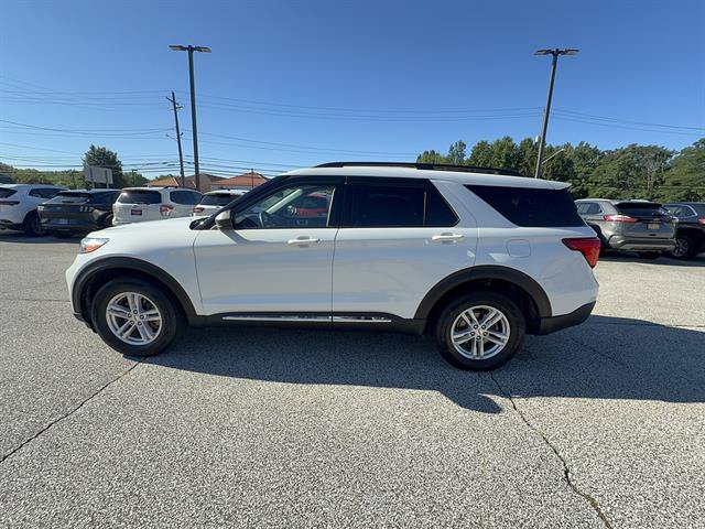Certified 2023 Ford Explorer XLT w/ Equipment Group 202A AWD/4WD image 2