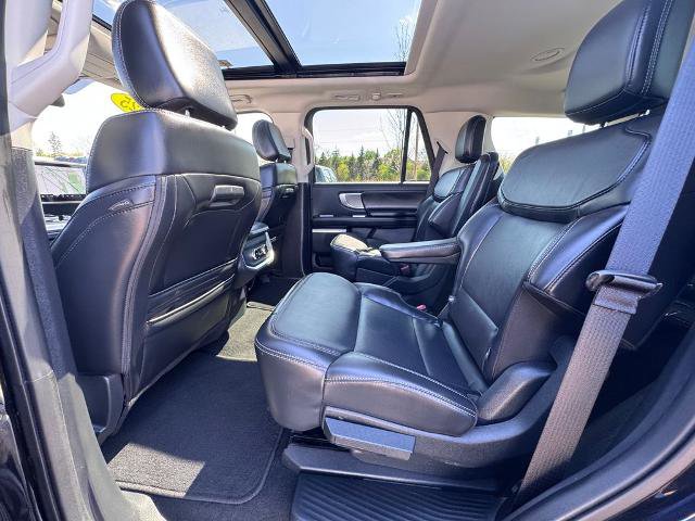 Certified 2025 Ford Expedition Platinum AWD/4WD image 15