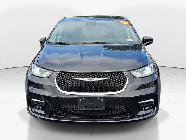 Used 2023 Chrysler Pacifica Touring-L FWD image 10