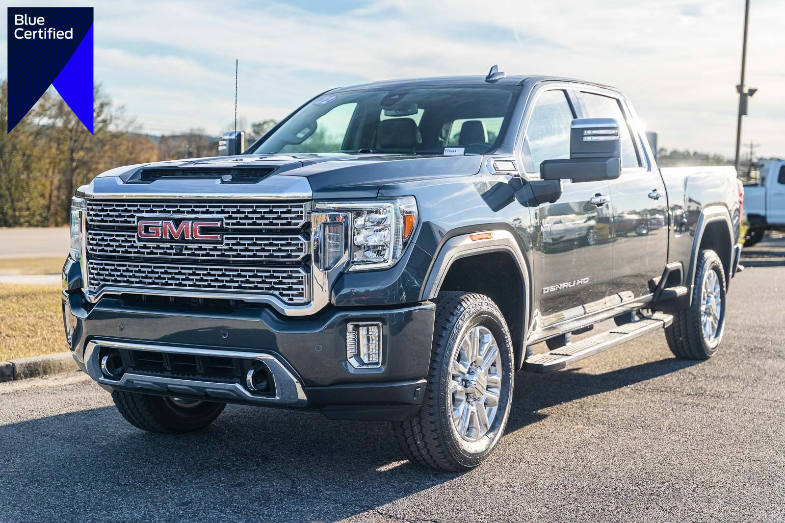 Used 2022 GMC Sierra 2500 Denali image 1