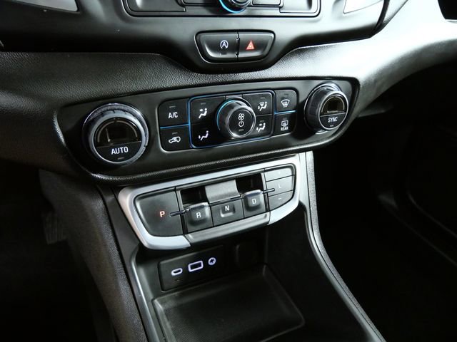 Used 2024 GMC Terrain SLE w/ Driver Convenience Package AWD/4WD image 19