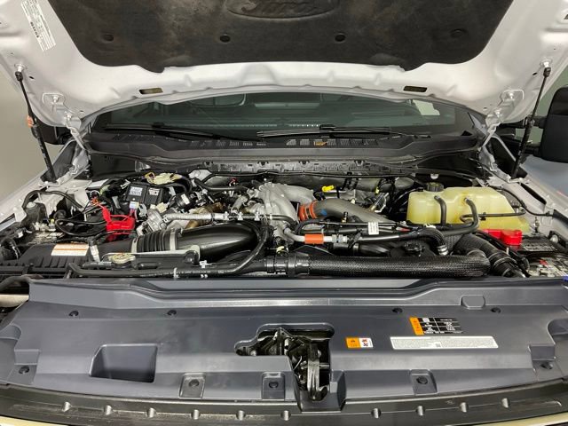Certified 2025 Ford F250 Platinum w/ Tremor Off-Road Package image 9