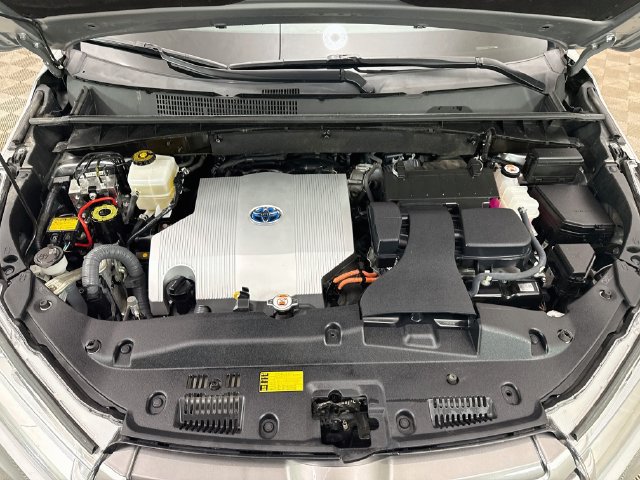 Used 2019 Toyota Highlander LE AWD/4WD image 29