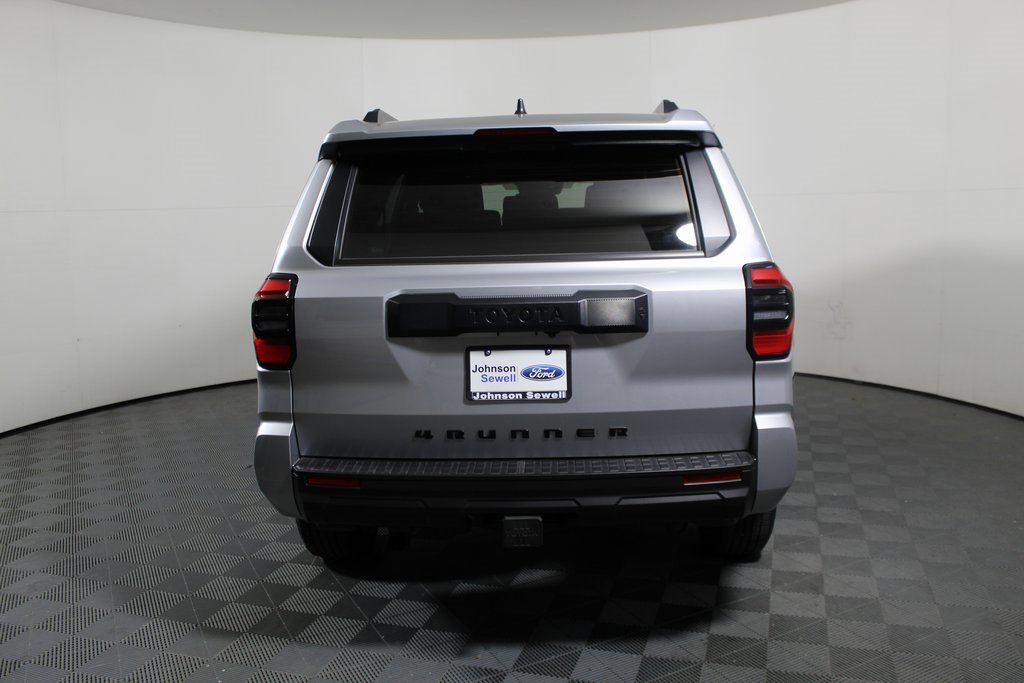Used 2025 Toyota 4Runner SR5 image 3